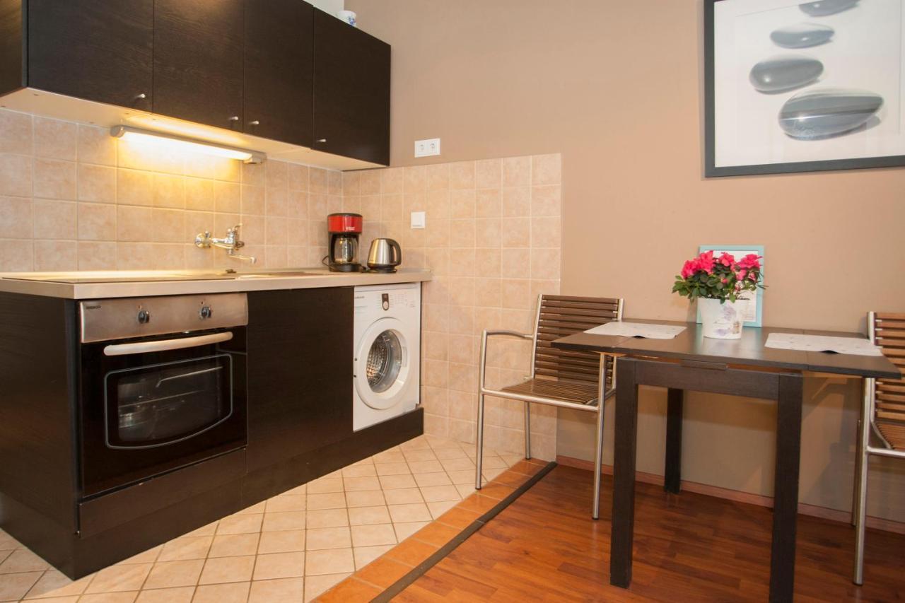 Gloria Apartment บูดาเปสต์ ภายนอก รูปภาพ